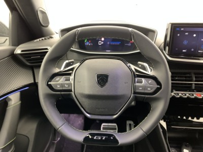 Peugeot 2008 Hybrid 145 e-DCS6 GT