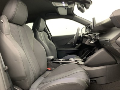 Peugeot 2008 Hybrid 145 e-DCS6 GT