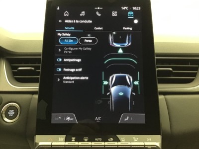 Renault Captur TECHNO