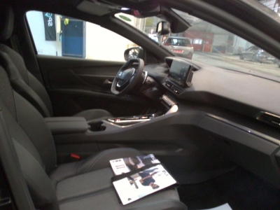 Peugeot 3008 Hybrid 180 e-EAT8 Allure Pack