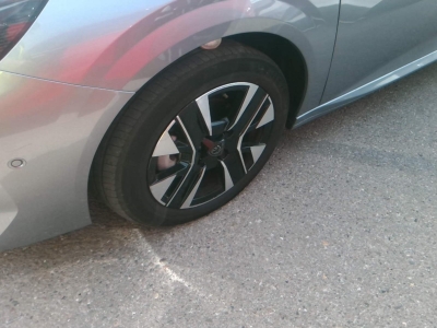 Peugeot 208 Hybrid 100 e-DCS6 Allure