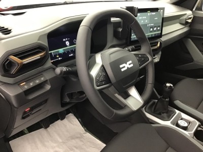 Dacia Bigster EXTREME MHEV  130 6 v