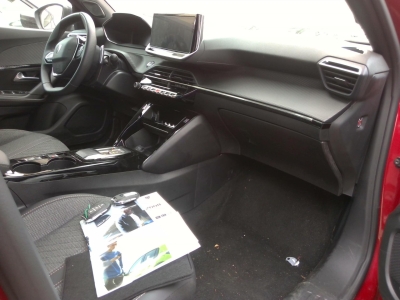 Peugeot 2008 Hybrid 145 e-DCS6 Allure