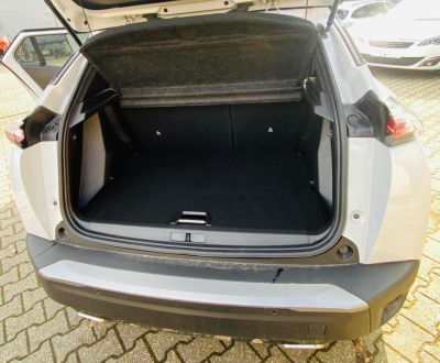 Peugeot 2008 PureTech 130 S&S EAT8 GT