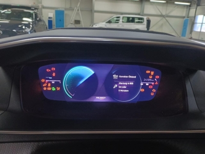 Peugeot 2008 Hybrid 145 e-DCS6 GT