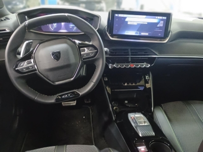 Peugeot 2008 Hybrid 145 e-DCS6 GT