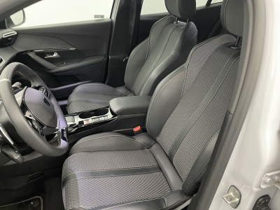 Peugeot 2008 NOUVEAU Hybrid 145 e-DCS6 GT