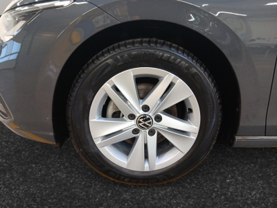 Volkswagen Golf 1.0 eTSI OPF 110 DSG7 Life Plus
