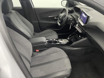 Peugeot 2008 NOUVEAU Hybrid 145 e-DCS6 Allure