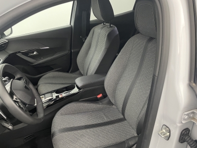 Peugeot 2008 NOUVEAU Hybrid 145 e-DCS6 Allure