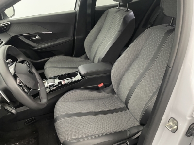 Peugeot 2008 NOUVEAU Hybrid 145 e-DCS6 Allure