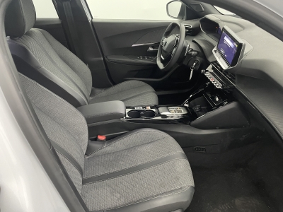 Peugeot 2008 NOUVEAU Hybrid 145 e-DCS6 Allure