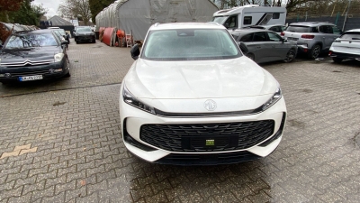 MG HS HS Luxury 170PS AT7