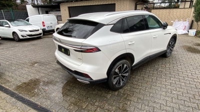 MG HS HS Luxury 170PS AT7