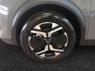 Peugeot 2008 Hybrid 145 e-DCS6 Allure