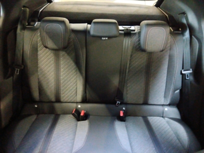 Peugeot 2008 Hybrid 145 e-DCS6 Allure