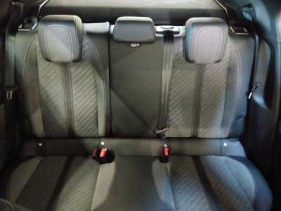 Peugeot 2008 Hybrid 145 e-DCS6 Allure