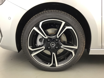 Opel Corsa GS HYBRID 110 BVA