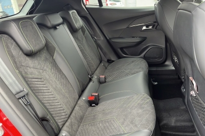 Peugeot 2008 Hybrid 145 e-DCS6 GT Exclusive