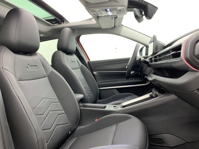 Jeep Avenger 1.2 Turbo T3 110 ch e-Hybrid BVR6 Summit