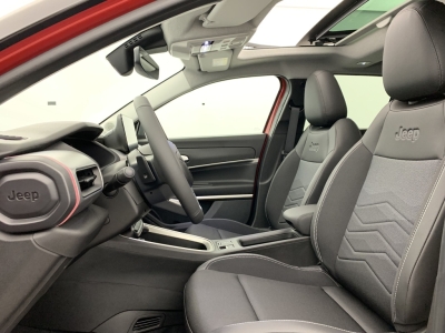 Jeep Avenger 1.2 Turbo T3 110 ch e-Hybrid BVR6 Summit