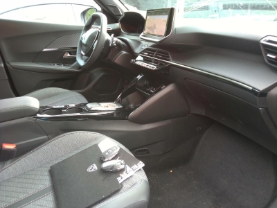 Peugeot 2008 NOUVEAU Hybrid 145 e-DCS6 Allure