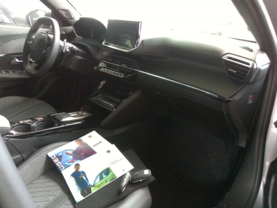 Peugeot 2008 NOUVEAU Hybrid 145 e-DCS6 Allure