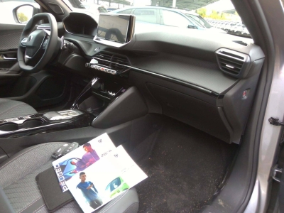 Peugeot 2008 NOUVEAU Hybrid 145 e-DCS6 Allure