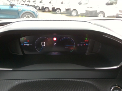 Peugeot 2008 NOUVEAU Hybrid 145 e-DCS6 Allure