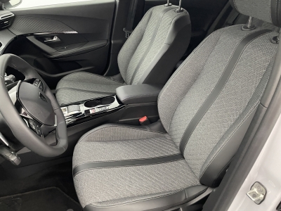 Peugeot 2008 NOUVEAU Hybrid 145 e-DCS6 Allure