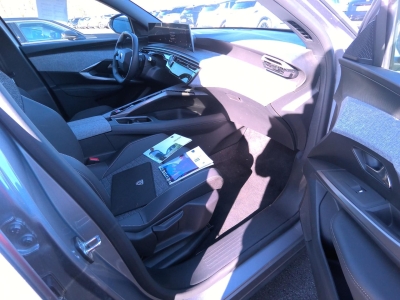 Peugeot 3008 NOUVEAU Hybrid 145 e-DCS6 Allure