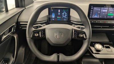 MG MG4 ELECTRIC 64KWH - 150 KW 2WD LUXURY