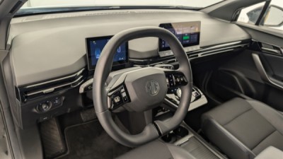 MG MG4 ELECTRIC 64KWH - 150 KW 2WD LUXURY