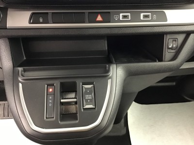 Peugeot EXPERT DC XL VAN BlueHDi 180 BVA