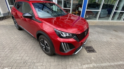 Peugeot 2008 Hybrid 145 e-DCS6 Allure