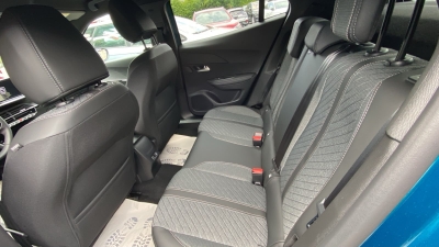 Peugeot 2008 Hybrid 145 e-DCS6 Allure