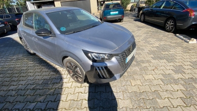 Peugeot 208 100 S&S BVM6 Allure