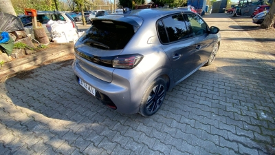 Peugeot 208 100 S&S BVM6 Allure