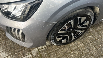 Peugeot 208 100 S&S BVM6 Allure