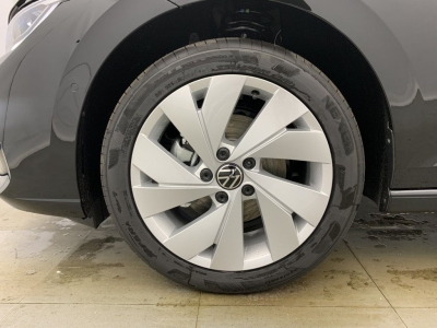 Volkswagen Golf 2.0 TDI 150 DSG7 VW Edition