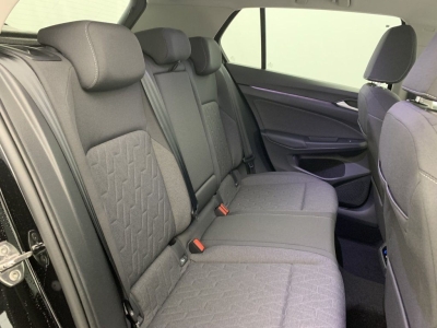 Volkswagen Golf 2.0 TDI 150 DSG7 VW Edition