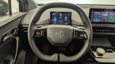 MG MG4 ELECTRIC 64KWH - 150 KW 2WD LUXURY