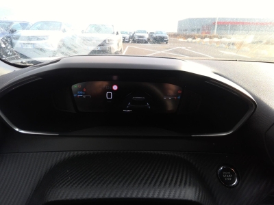 Peugeot 2008 NOUVEAU 100 S&S BVM6 Allure