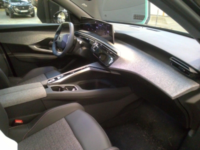 Peugeot 3008 NOUVEAU Hybrid 145 e-DCS6 Allure