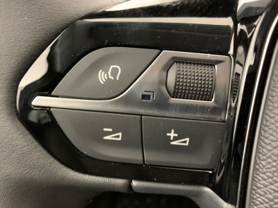 Peugeot 208 Hybrid 110 ch e-DCS6 Allure