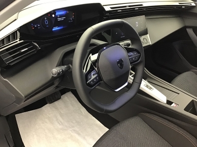 Peugeot 308 BUSINESS HYBRID 145 e-DSC6