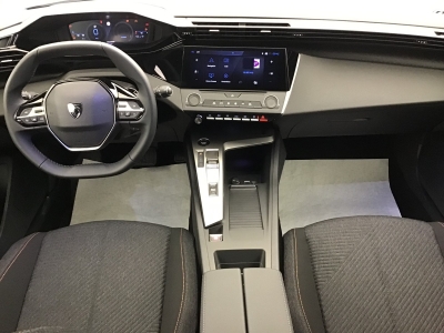 Peugeot 308 BUSINESS HYBRID 145 e-DSC6