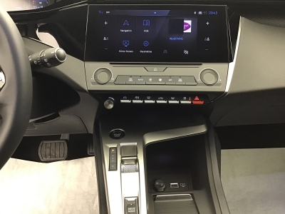 Peugeot 308 BUSINESS HYBRID 145 e-DSC6