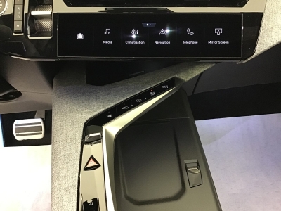 Peugeot 3008 GT HYBRID 145 e-DSC6