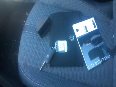 Peugeot 208 Hybrid 110 e-DCS6 Allure